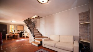Unclassified image, 3 of 21, button - Casa Giardino in Polpenazze del Garda (Polpenazze del Garda)