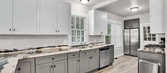 Renovated, Downtown, King, Screened Porch, Stadium