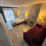 Hotel B and B Suites