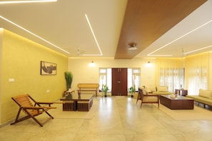 Interior - Peaceful Lakeside Retreat – Private 2 Bedroom Pool Villa (Kozhikode)