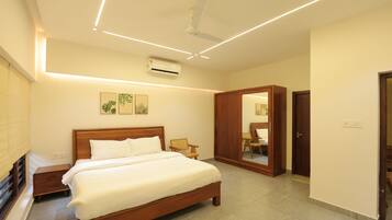 2 Schlafzimmer, Schreibtisch, Bügeleisen/Bügelbrett, WLAN