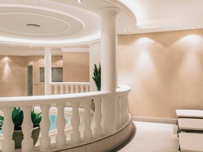 Sauna, bañera de hidromasaje, baño turco, 3 salas de tratamientos 