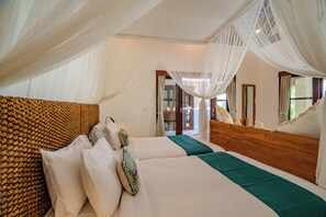 5 bedrooms, in-room safe, desk, iron/ironing board