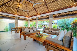 Interior - A little slice of Heaven, Villa Evelyne staffed 5-bedroom villa central Seminyak (Bali)
