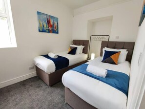 2 bedrooms, iron/ironing board, free WiFi