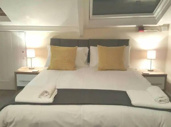 1 bedroom, iron/ironing board, free WiFi