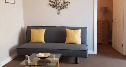 Fully Equipped Kitchen, Dining area & Parking
