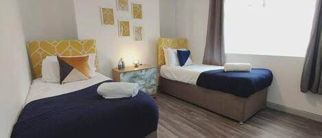 3 chambres, fer et planche à repasser, Wi-Fi gratuit