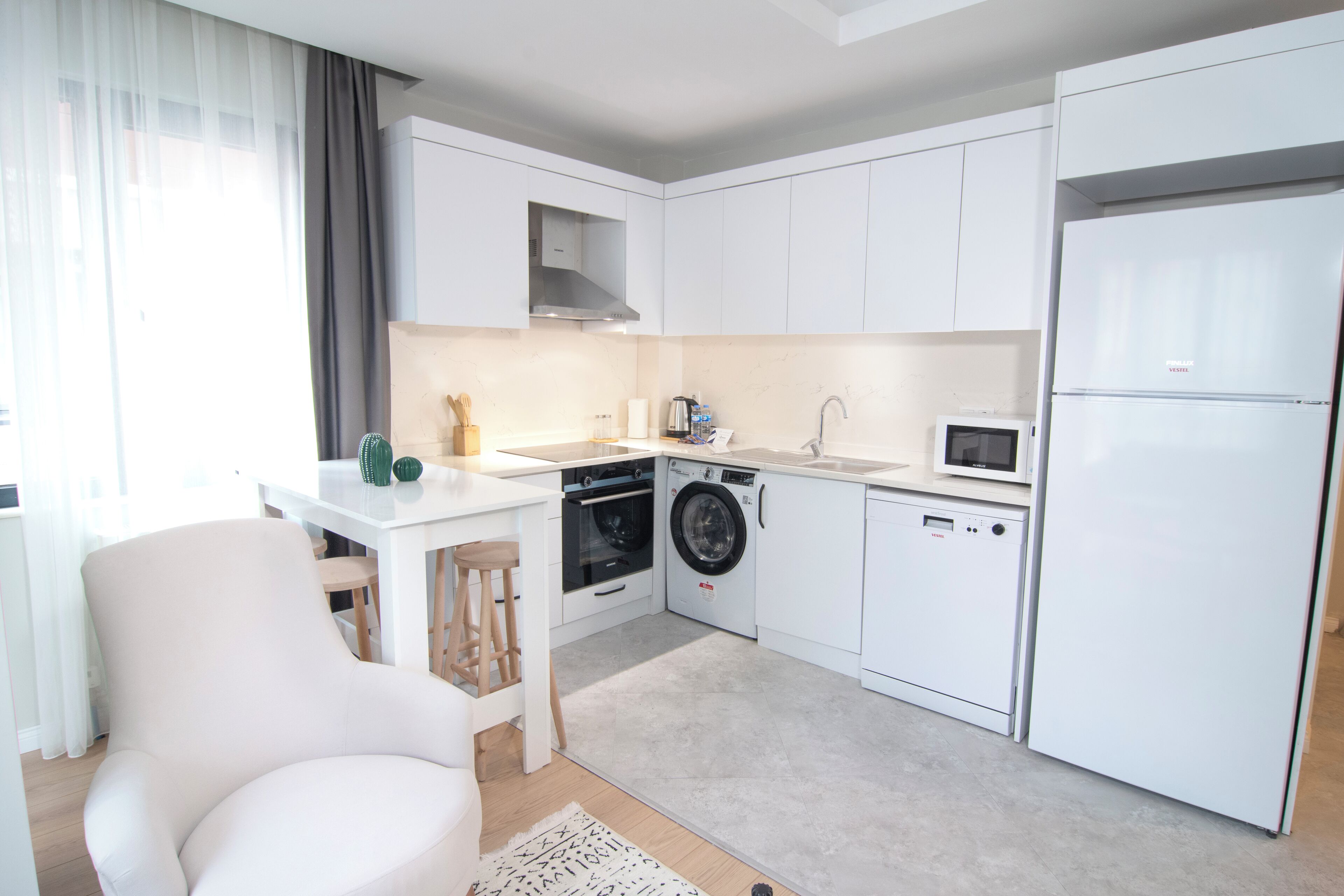 微波炉、烤箱、炉灶、洗碗机