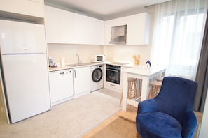 Microwave, oven, stovetop, dishwasher