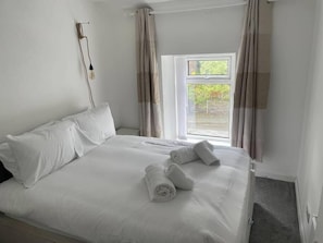 3 chambres, fer et planche à repasser, Wi-Fi gratuit