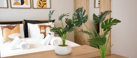 1 bedroom, desk, iron/ironing board, free WiFi