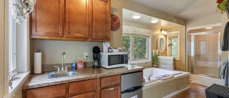 Fridge, microwave, coffee/tea maker