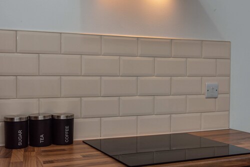 Contractor Room • Kitchen • Central Spot