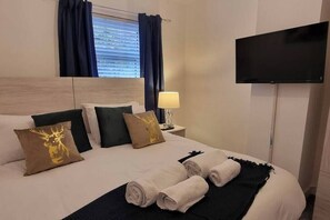 2 soverom, strykejern/-brett og wi-fi (inkludert)