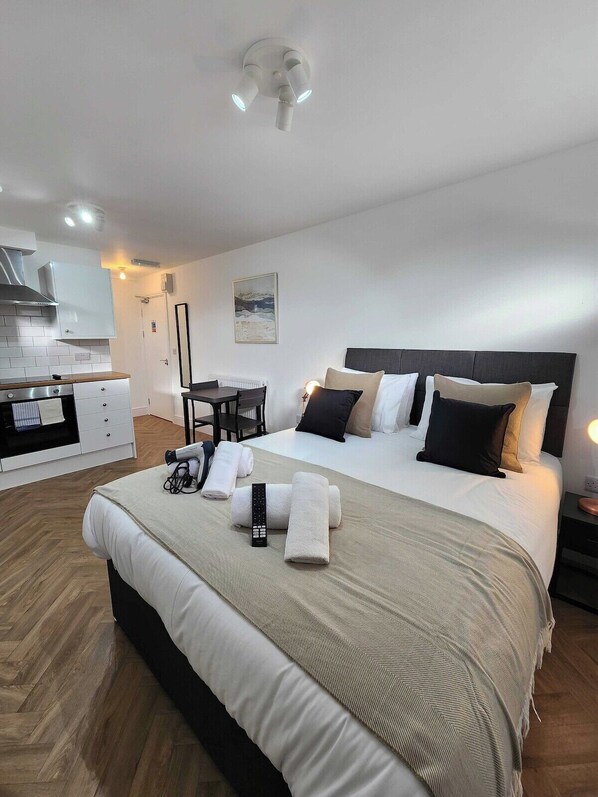 1 bedroom, iron/ironing board, free WiFi