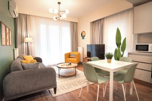 Smart TV, offices - Brand new cozy 2BR Apt (Unknown)