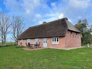Exterior - Holiday home Nele - terrace, sauna, fenced garden, 3 bedrooms, fireplace (Emmelsbüll-Horsbüll)