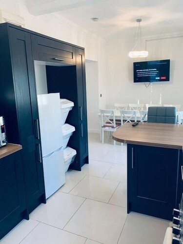 Cilfài House - TV in Every Bedroom!