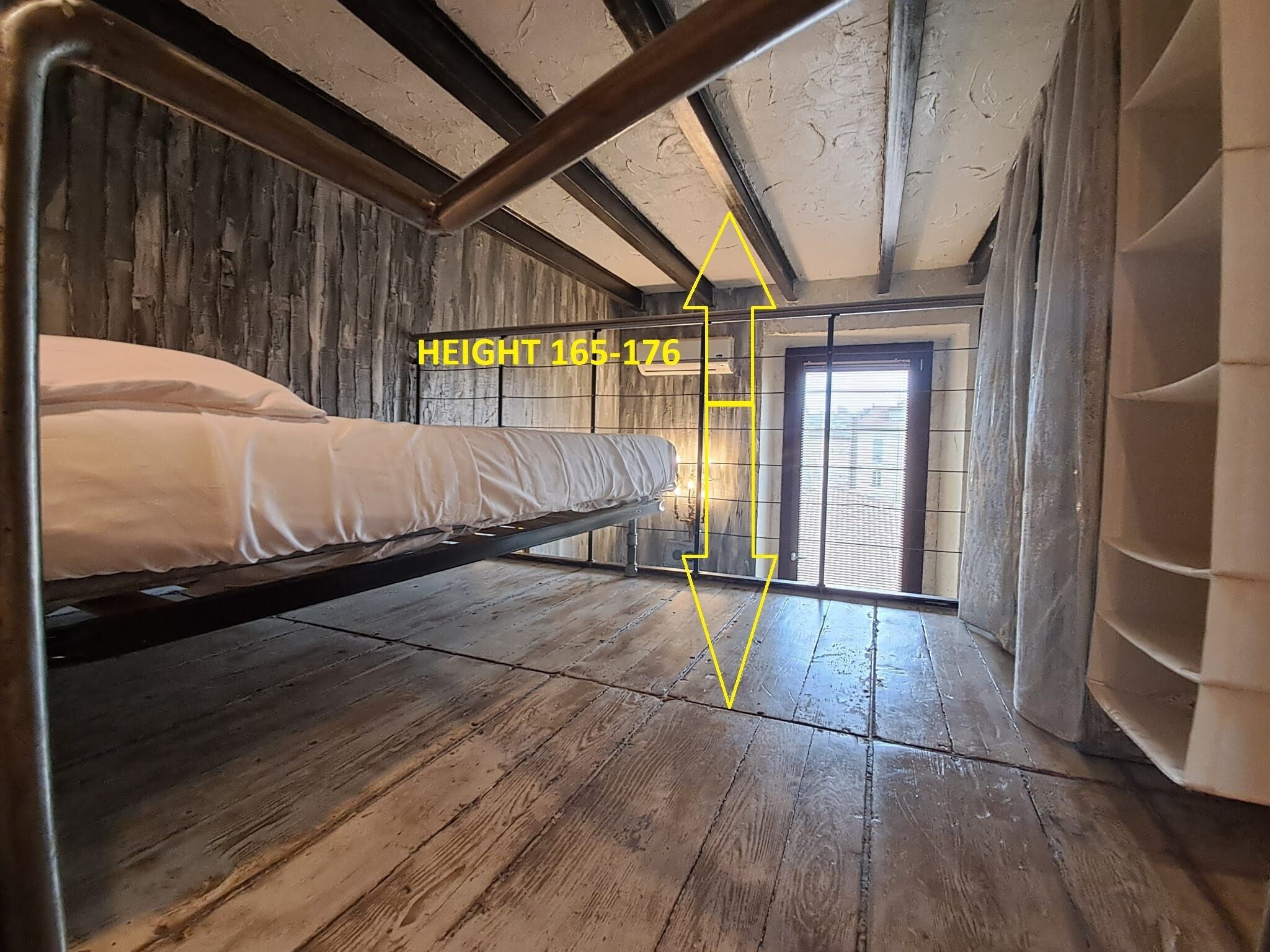 1 soverom, strykejern/-brett, wi-fi (inkludert) og sengetøy