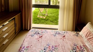 2 bedrooms, iron/ironing board, WiFi (surcharge)
