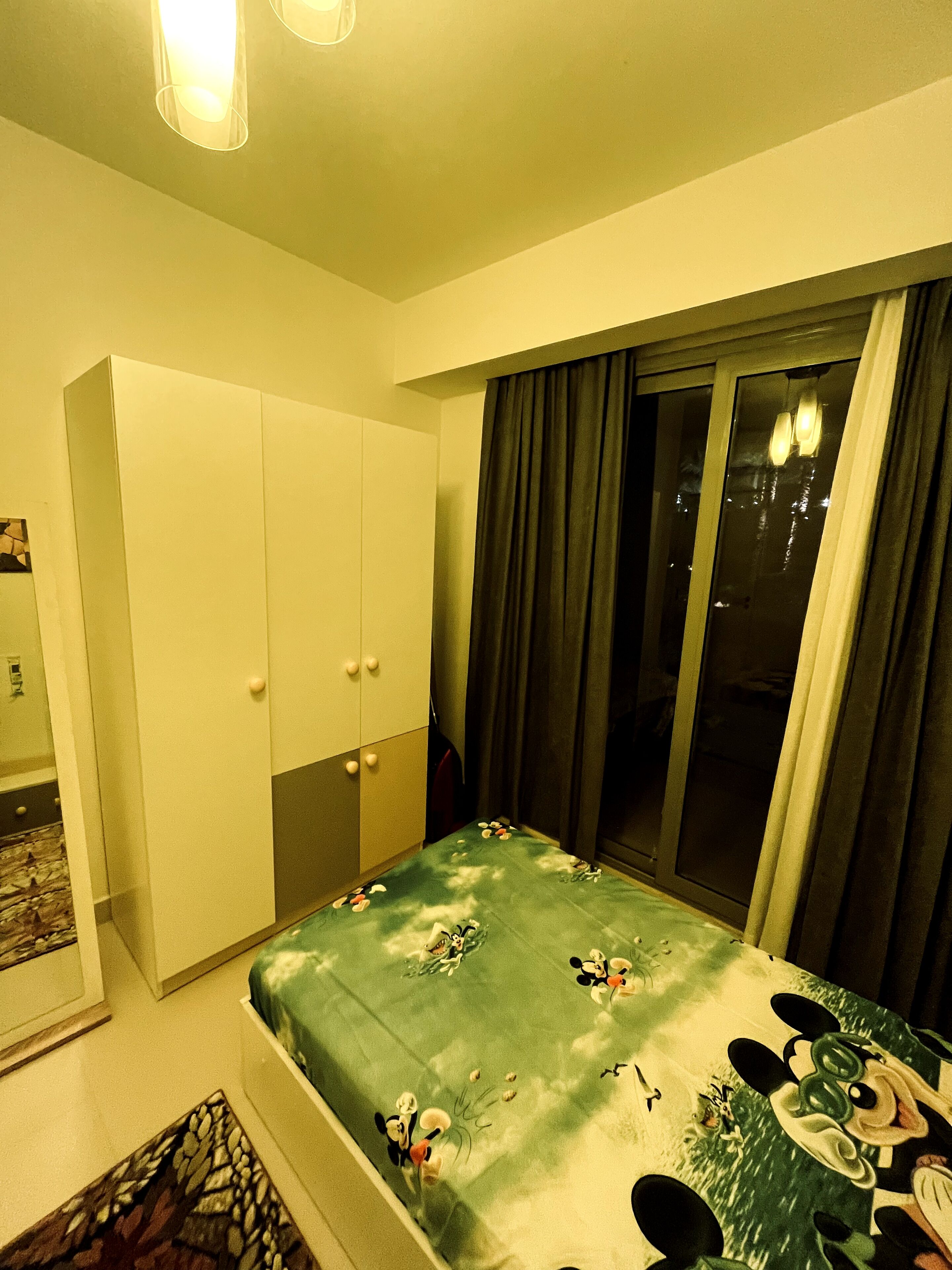 2 bedrooms, iron/ironing board, WiFi