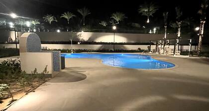 Luxury Chalet with Garden & Pool View in Marassi