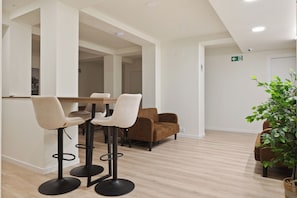 Living area - Iraipe Haro Auto Check-in (Haro)