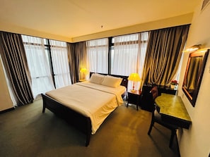 Soundproofing, iron/ironing board, free WiFi