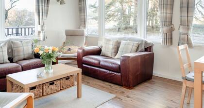 Schönes alleinstehendes Ferienhaus mit W-LAN, TV, Innenhof, Haustiere erlaubt und Panoramablick