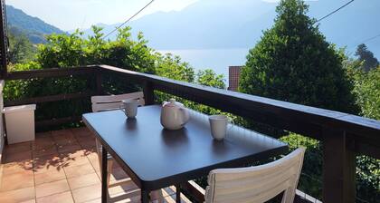 Beautiful private villa for 5 people with TV, balcony and pets allowed