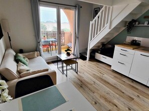 TV