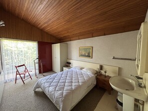 4 bedrooms