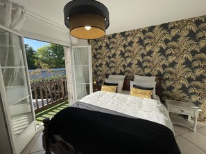 4 bedrooms, free WiFi