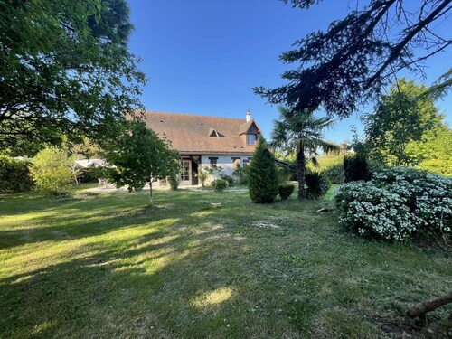 Large house with garden near Tours