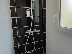 Hair dryer