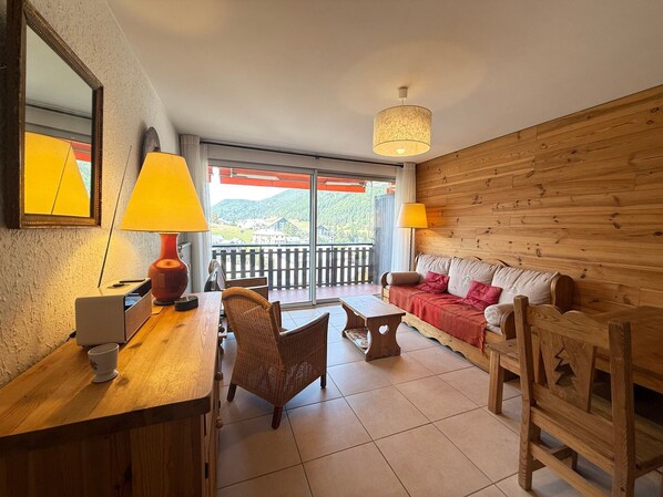 TV - Cozy apartment in Villard-de-Lans, 4 people, 52 m² (Villard-de-Lans)