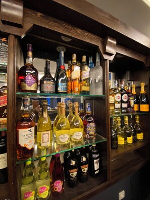 Bar (on property) - Guiko Palace Hôtel (Douala)