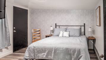 1 bedroom, iron/ironing board, free WiFi