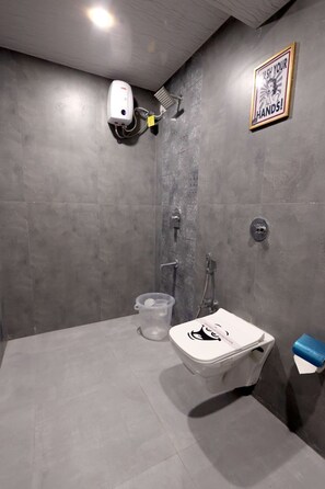 Hair dryer, towels - 1 BHK Suite ( Gagal Home) (Mumbai)