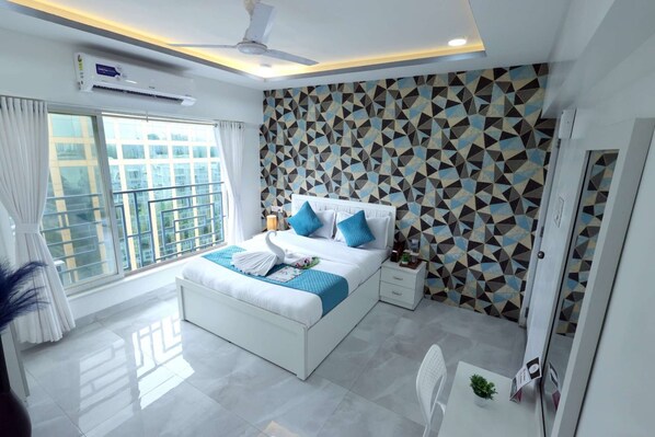 1 bedroom, desk, iron/ironing board, WiFi