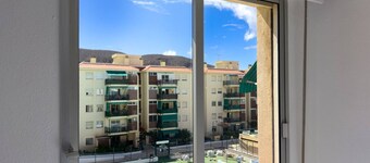 3 bedrooms, pool, sea view, tennis court.