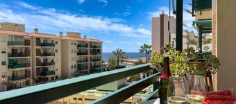 3 bedrooms, pool, sea view, tennis court.