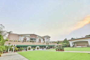 Coffres-forts dans les chambres, bureau