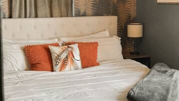 2 多间卧室、办公桌、免费 WiFi、床单