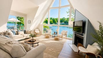 Smart TV, fireplace, books