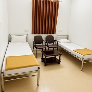 8 bedrooms - Stay Guru Ranjan Vadi (Bhuj)