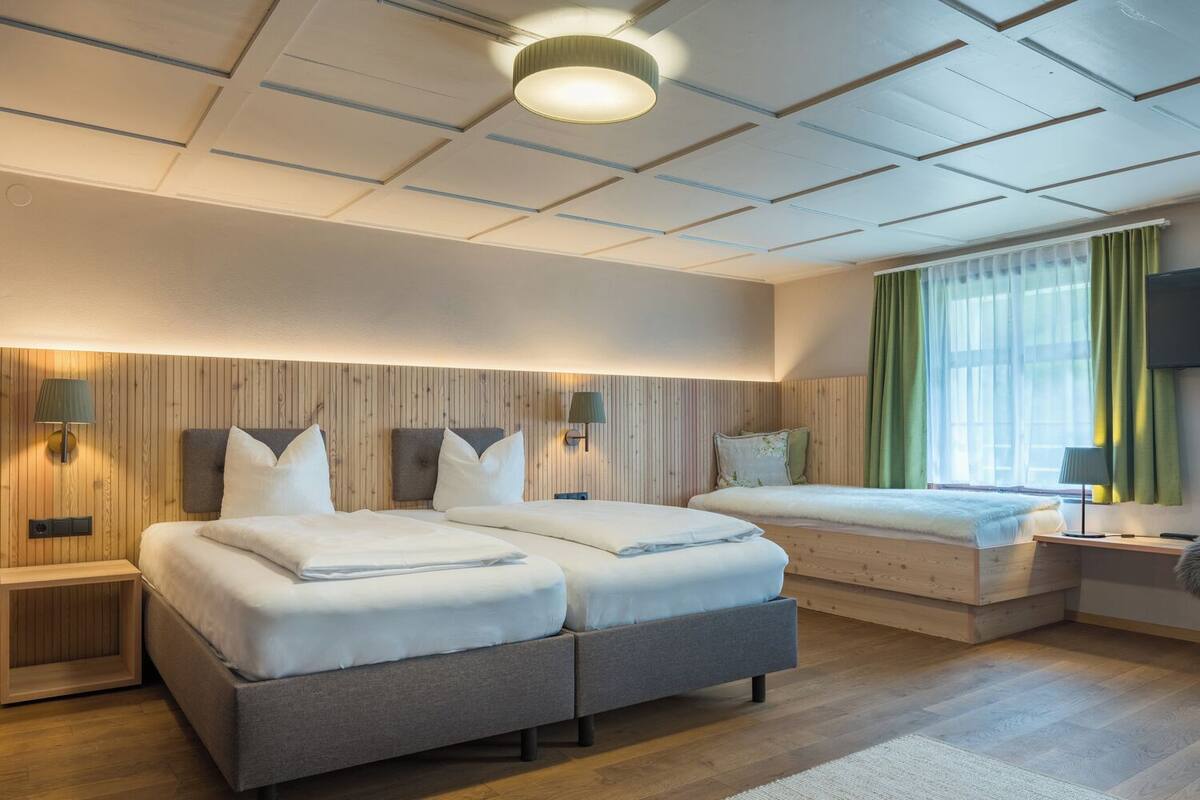 Classic Quadruple Room