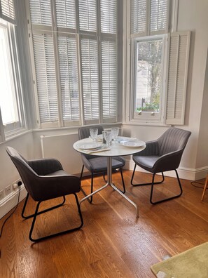 تناول الطعام