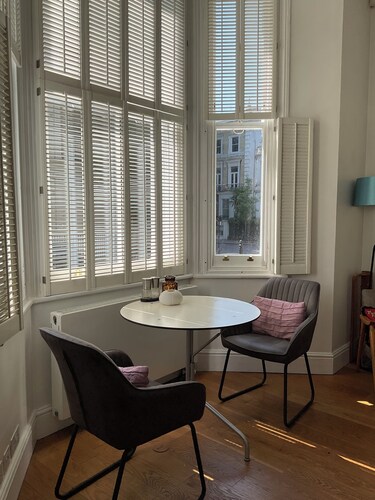 Perfect little house in Chelsea